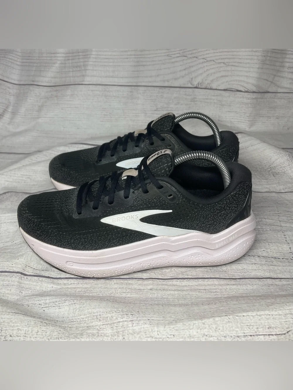 Brooks Women’s 9.5 Ghost 2 Max Black Running Shoes